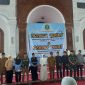 Gubernur Banten Andra Soni menunaikan zakat melalui Baznas Provinsi Banten dalam acara Gebyar Zakat 2026 di Masjid Raya Al-Bantani, Kota Serang, Selasa, 10 Maret 2026