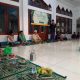Ketua DPD BIWALI Kabupaten Lebak bersama pengurus DKM Masjid Al Ikhlas dan tokoh masyarakat saat menyerahkan santunan kepada anak yatim dan duafa di Desa Nameng, Rangkasbitung, Lebak, Rabu, 19 Maret 2026