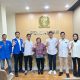 LBH PB PMII menilai aksi terhadap Aktivis HAM Andri Yunus (tengah) mendapat perawatan setelah menjadi korban penyiraman air keras oleh orang tak dikenal di kawasan Salemba, Jakarta.