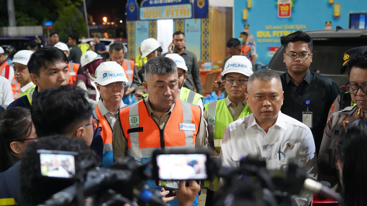 Menteri Perhubungan meninjau langsung aktivitas penyeberangan di Pelabuhan Ciwandan untuk memastikan kelancaran arus mudik Lebaran 2026.