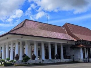 Gambar ilustrasi gedung Pemkab, polemik tambahan honor dana BOS bagi guru PPPK paruh waktu di Kabupaten Serang