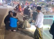 Bikers Pesantren Al-Fathaniyah Serbu Jalanan Kota Serang Saat Sahur, Pemudik hingga Tukang Becak Kebanjiran Bantuan