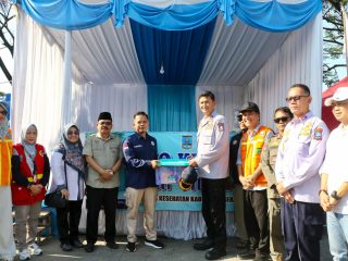 Sekda Kabupaten Serang Zaldi Dhuhana meninjau Pos Pam Ciujung untuk memastikan kesiapan petugas dan kelancaran arus mudik Lebaran 2026.