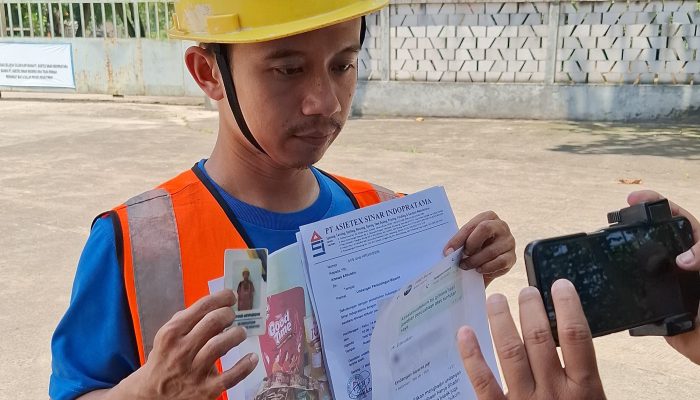 Tim kuasa hukum Afifudin menyampaikan pernyataan kepada media terkait dugaan PHK sepihak dan polemik pemanggilan tanpa pendamping hukum.