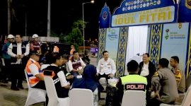 Wakil Menteri Perhubungan Suntana meninjau operasional Angkutan Lebaran 2026 di Pelabuhan Ciwandan, Banten, pada dini hari guna memastikan kelancaran arus mudik.