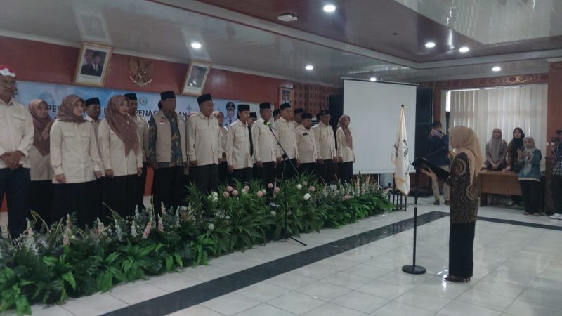 Bupati Serang Ratu Rachmatuzakiyah melantik pengurus FKUB Kabupaten Serang masa bakti 2026–2031 di Aula TB Suwandi, Pendopo Pemkab Serang, Kamis, 9 April 2026