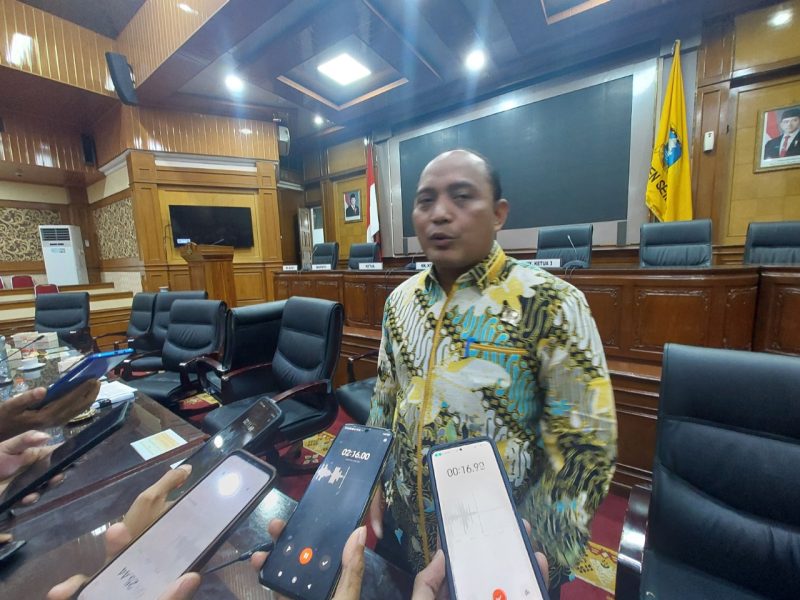Ketua DPRD Kabupaten Serang, Bahrul Ulum