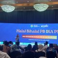 Ketua Umum PB IKA PMII Fathan Subchi saat memberikan arahan dalam acara Halalbihalal dan konsolidasi nasional di Kemayoran, Jakarta, Minggu, 19 April 2026