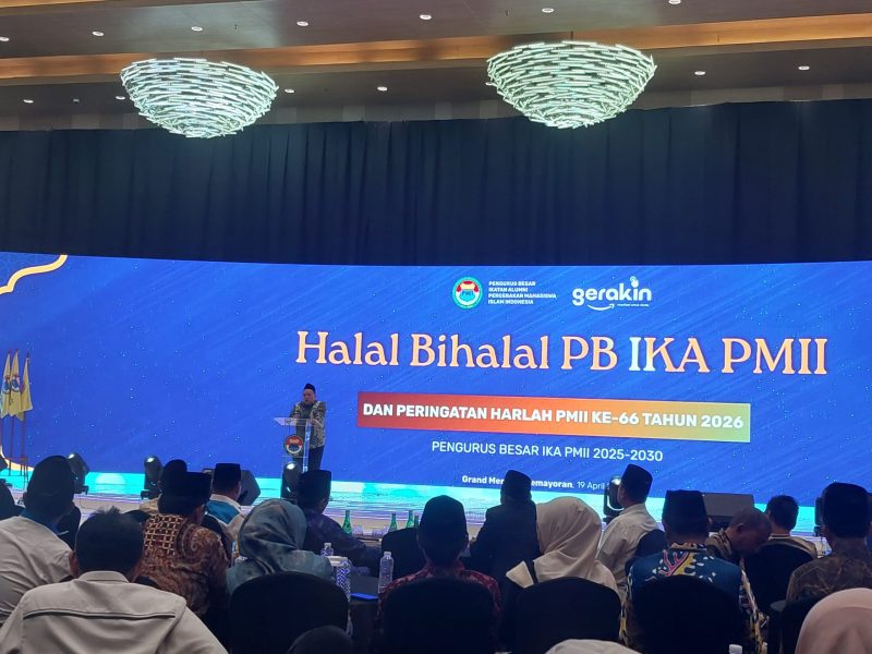 Ketua Umum PB IKA PMII Fathan Subchi saat memberikan arahan dalam acara Halalbihalal dan konsolidasi nasional di Kemayoran, Jakarta, Minggu, 19 April 2026
