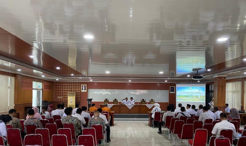 Pemkab Serang jelaskan soal pembangunan di wilayah Kabupaten Serang yang terus berkembang menjadi salah satu alasan revisi total RTRW untuk menyesuaikan tata ruang dengan kondisi terbaru.