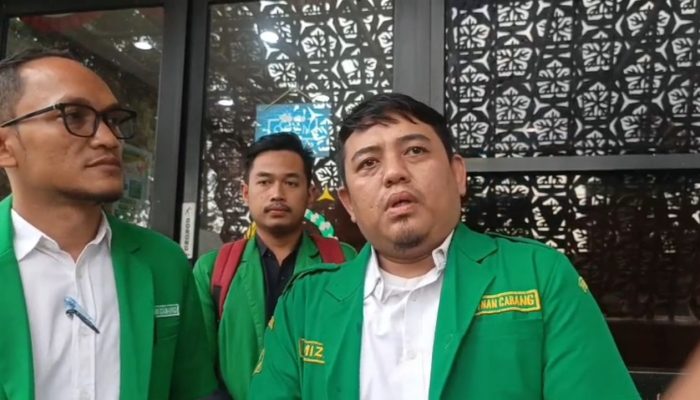 Pengurus GP Ansor Tangerang Selatan saat melaporkan dugaan kejanggalan kebijakan TPP ASN ke Kejaksaan Negeri Tangerang Selatan
