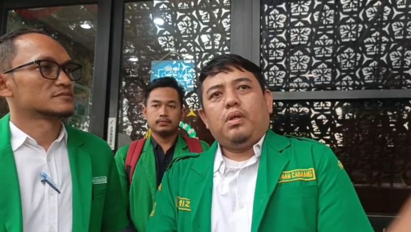 Pengurus GP Ansor Tangerang Selatan saat melaporkan dugaan kejanggalan kebijakan TPP ASN ke Kejaksaan Negeri Tangerang Selatan