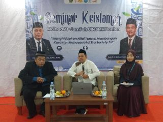 Ma'had Al-Jam'iah UIN SMH Banten, saat membuka seminar keislaman tentang penguatan turats di era digital di Gedung Pusgiwa Kampus 2, Kamis, 16 April 2026, diikuti ratusan mahasantri.