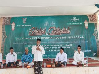 Suasana halalbihalal dan pelatihan moderasi beragama yang digelar PCNU Kota Serang bersama UIN SMH Banten di Pondok Pesantren Al-Fathaniyah Tengkele, Minggu, 12 April 2026