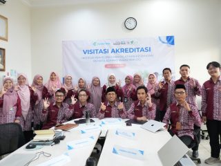 Tim asesor Kemenkes RI melakukan visitasi akreditasi di Achmad Wardi Training Center (AWTC), Banten, Rabu, 1 April 2026