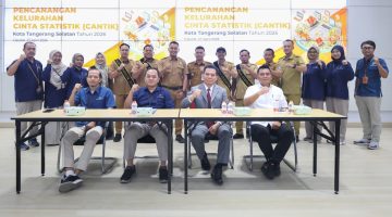 Aparatur kelurahan mengikuti pembinaan pengelolaan data dalam program Kelurahan CANTIK 2026 di Tangerang Selatan