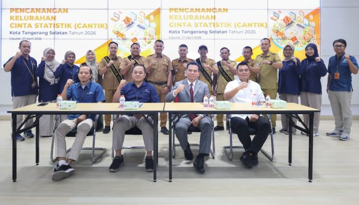 Aparatur kelurahan mengikuti pembinaan pengelolaan data dalam program Kelurahan CANTIK 2026 di Tangerang Selatan