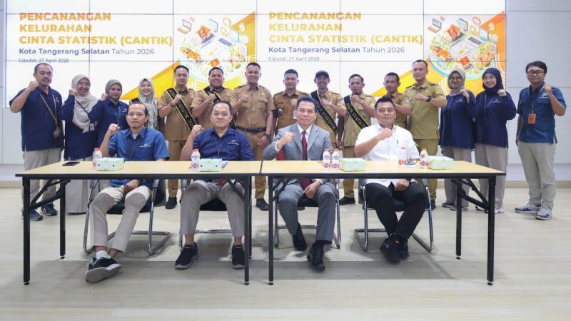 Aparatur kelurahan mengikuti pembinaan pengelolaan data dalam program Kelurahan CANTIK 2026 di Tangerang Selatan