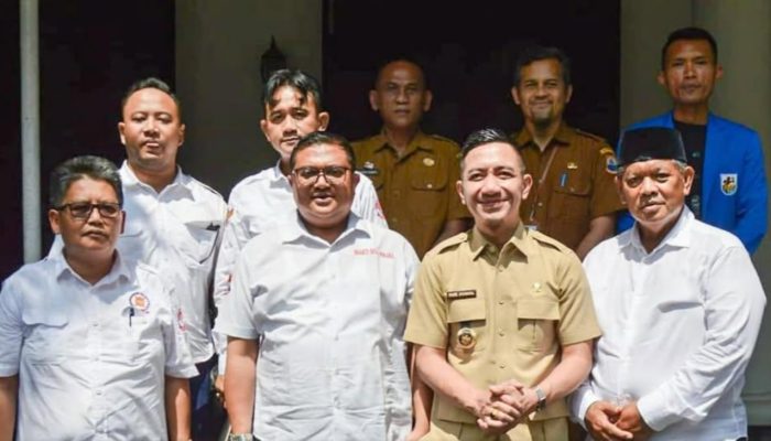 Bupati Lebak Moch. Hasbi Asyidiki Jayabaya menerima audiensi Yayasan Bhakti Bela Negara terkait kerja sama program tanam jagung di Pendopo Bupati Lebak