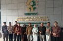 Dekan FUDA UIN Banten Dr Masykur bersama peserta Forum Dekan Fakultas Adab dan Humaniora se-Indonesia di UIN Siber Syekh Nurjati Cirebon, Rabu, 13 Mei 2026.