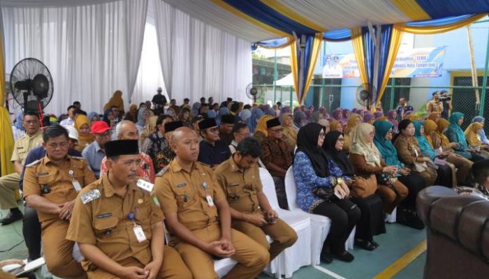 Tim verifikasi Provinsi Banten meninjau program Kampung KB Ceria di Kelurahan Cibodasari, Kota Tangerang.