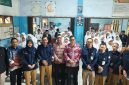 KPU Kabupaten Serang memberikan materi pendidikan pemilih kepada siswa MA Nurul Huda Baros dalam kegiatan sosialisasi demokrasi dan literasi politik di Baros, Selasa, 12 Mei 2026
