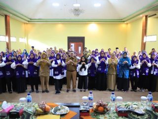 Kepala Dinas Kesehatan Kota Tangerang bersama Tim Pembina Posyandu saat membuka Lomba Posyandu Berprestasi dan Kader Posyandu Berprestasi Tingkat Kota Tangerang 2026 di Gedung Nyimas Melati.