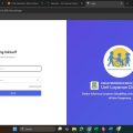 Kepala Dinas Pendidikan Kota Tangerang menunjukkan aplikasi CISADANE yang digunakan untuk memantau layanan pendidikan inklusif bagi siswa penyandang disabilitas.