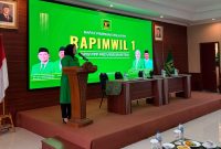 Ketua DPW PPP Banten Neng Siti Julaiha saat memberikan arahan dalam Rapimwil I PPP Banten di Tangerang, Sabtu, 2 Mei 2026