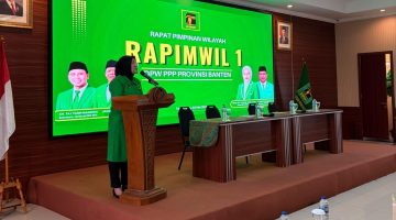 Ketua DPW PPP Banten Neng Siti Julaiha saat memberikan arahan dalam Rapimwil I PPP Banten di Tangerang, Sabtu, 2 Mei 2026