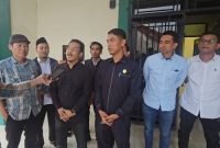 Ketua IKA UIN Banten bersama panitia OC saat mempersiapkan pengukuhan akbar yang akan digelar Juni 2026 di Kampus 3 UIN SMH Banten, Kota Serang, Rabu, 6 Mei 2026.