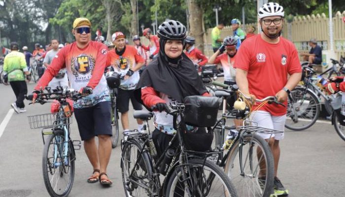 Komunitas Federal Tangerang atau Fedtang membuktikan sepeda lawas bukan sekadar hobi. Lewat solidaritas, kegiatan sosial, hingga dukungan UMKM, komunitas ini berkembang menjadi wadah persaudaraan yang kuat di Tangerang.