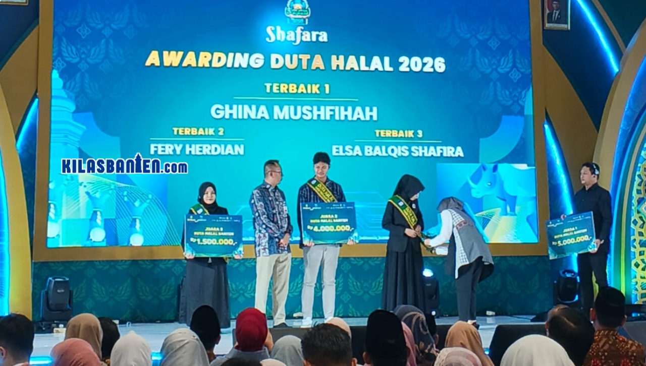 Mahasiswi UIN SMH Banten, Ghina Mushfihah, berhasil meraih Juara 1 Duta Halal 2026 di ajang SHAFARA yang digelar Bank Indonesia Banten di Tangerang Selatan.