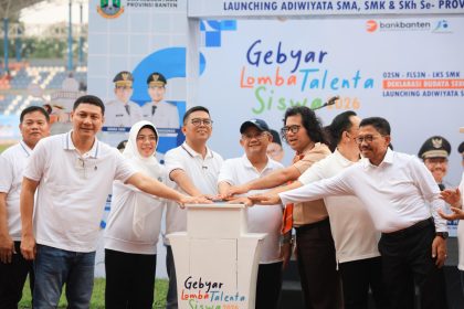 Mendikdasmen Abdul Mu’ti bersama Gubernur Banten Andra Soni menghadiri Gebyar Lomba Talenta Siswa 2026 di Stadion Benteng Reborn, Kota Tangerang.