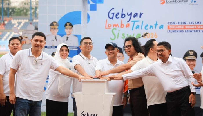 Mendikdasmen Abdul Mu’ti bersama Gubernur Banten Andra Soni menghadiri Gebyar Lomba Talenta Siswa 2026 di Stadion Benteng Reborn, Kota Tangerang.