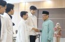 Muhamad Sahid dan Fajar Nugraha resmi dilantik sebagai Presiden dan Wakil Presiden Mahasiswa DEMA UIN SMH Banten periode 2026 di Aula Serbaguna Gedung Rektorat UIN SMH Banten, Kamis, 7 Mei 2026.