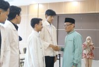 Muhamad Sahid dan Fajar Nugraha resmi dilantik sebagai Presiden dan Wakil Presiden Mahasiswa DEMA UIN SMH Banten periode 2026 di Aula Serbaguna Gedung Rektorat UIN SMH Banten, Kamis, 7 Mei 2026.