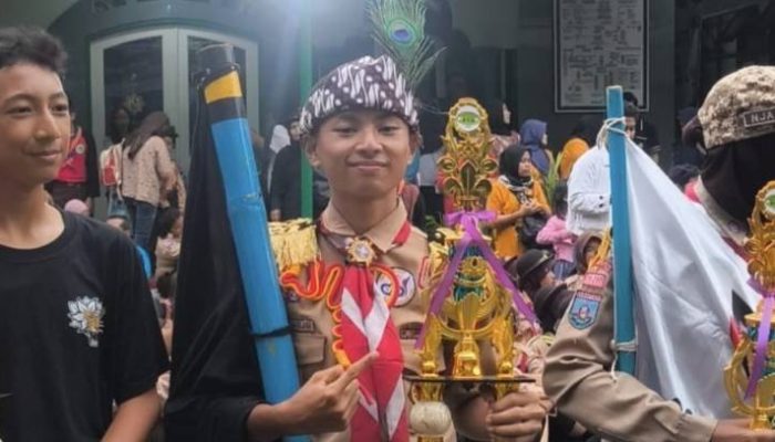 Muhammad Ridwan Maulana, pelajar SMPN 6 Kota Tangerang, saat dinobatkan sebagai Duta Pramuka Indonesia 2026 usai melewati seleksi nasional yang ketat.