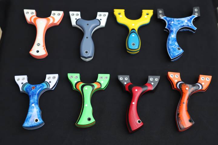 NFZ Slingshot Indonesia asal Kota Tangerang sukses menembus pasar internasional. Produk ketapel premium karya Ahmad Andi Jazuli kini laris di Amerika Serikat, Eropa, hingga Malaysia berkat inovasi dan promosi digital
