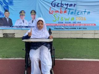 Nayla Alifia, siswi tunadaksa asal SKH YDKW 03 Kota Tangerang, menunjukkan semangat belajar dan berkarya melalui dunia sastra hingga berhasil melaju ke ajang FLS3N tingkat Provinsi Banten 2026