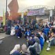 Puluhan mahasiswa PMII Kota Serang menggelar aksi demonstrasi di depan Gedung DPRD Banten sambil membawa spanduk tuntutan terkait pendidikan dan ketenagakerjaan.