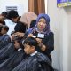 Pemkot Tangerang menggelar pelatihan cukur rambut gratis bagi warga prasejahtera dan PPKS. Program ini membuka peluang kerja baru dan mencetak barber profesional siap kerja.