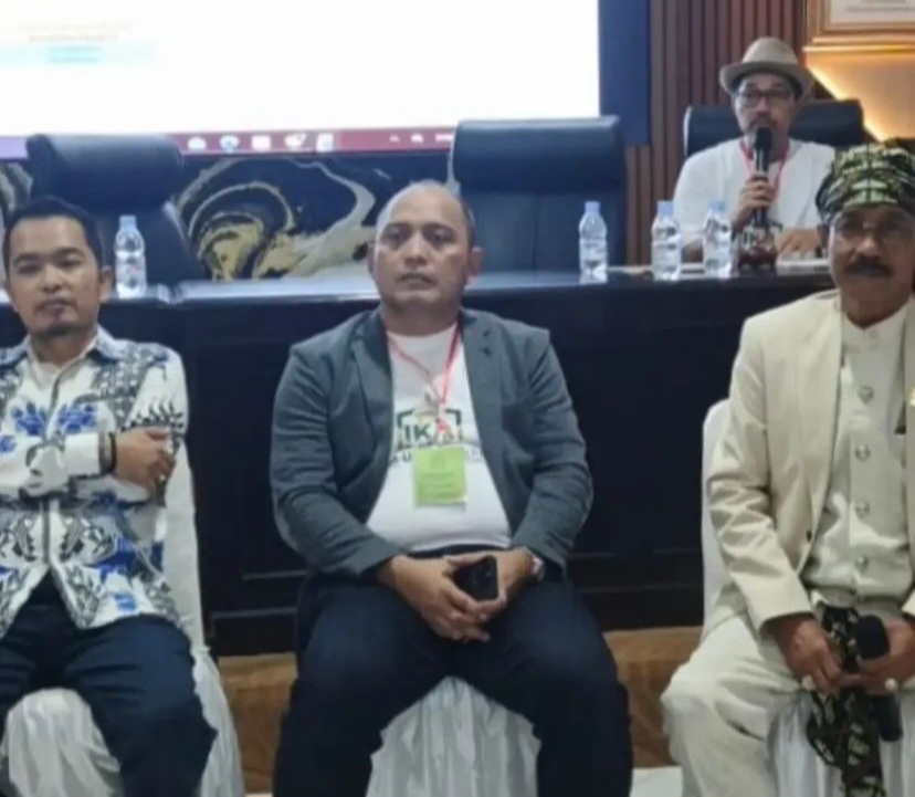 Penetapan Bahrul Ulum sebagai Ketua IKA UIN SMH Banten menuai polemik. Sejumlah alumni menilai Munas yang digelar tidak sah dan bertentangan dengan aturan organisasi serta Statuta UIN SMH Banten.