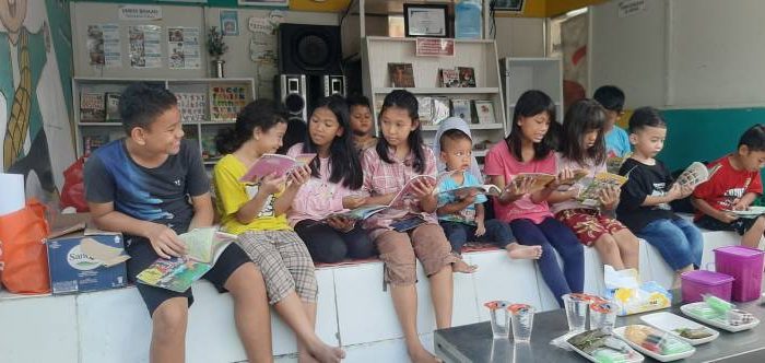 Perpustakaan Si Atang di Kota Tangerang sukses meraih penghargaan nasional “Mitra Jempolan” dari Perpusnas berkat program literasi, pembinaan UMKM, dan pemberdayaan masyarakat berbasis inklusi sosial.