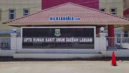 Peserta BPJS PPU di Pandeglang mengaku tidak mendapat rawat inap di RSUD Labuan meski hasil laboratorium menunjukkan tipes tinggi. Keluarga kecewa karena pasien dipulangkan saat kondisi masih demam tinggi