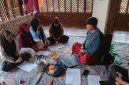Peserta program pendidikan ReliQ dan BAZNAS RI bersama pendamping saat mengikuti pembinaan pendidikan tinggi bagi generasi muda Masyarakat Adat Kasepuhan Karang di Kabupaten Lebak, Banten.