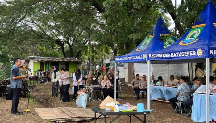 Petani bersama jajaran Pemkot Tangerang dan Polsek Batuceper melakukan penanaman jagung massal di lahan pertanian Kecamatan Batuceper sebagai upaya memperkuat ketahanan pangan daerah.