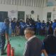 Simulasi pemadaman api oleh pegawai SPPG Bugel Karawaci saat mengikuti pelatihan K3 dari Damkar Kota Tangerang.
