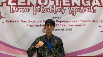 Profil Muhamad Syahid, Presiden Mahasiswa DEMA UIN Sultan Maulana Hasanuddin Banten 2026, dikenal aktif di organisasi, advokasi mahasiswa, dan kegiatan dakwah kampus.