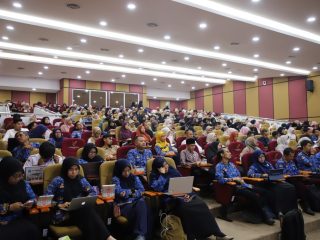 PGMI UIN Banten Melalui Seminar Era AI, Calon Guru Dibekali Robotik untuk Hadapi Revolusi Pendidikan Digital